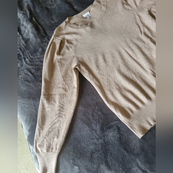 Sweater - Picture 3 of 3